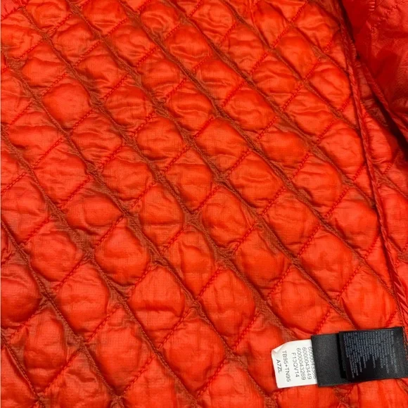 The North Face Navy Thermoball Jacket - Picture 4 of 6